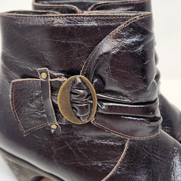Naot Women Dark Brown Leather Ankle Boot Booties Size 38 US 7 Low Heel Comfort - Picture 2 of 9